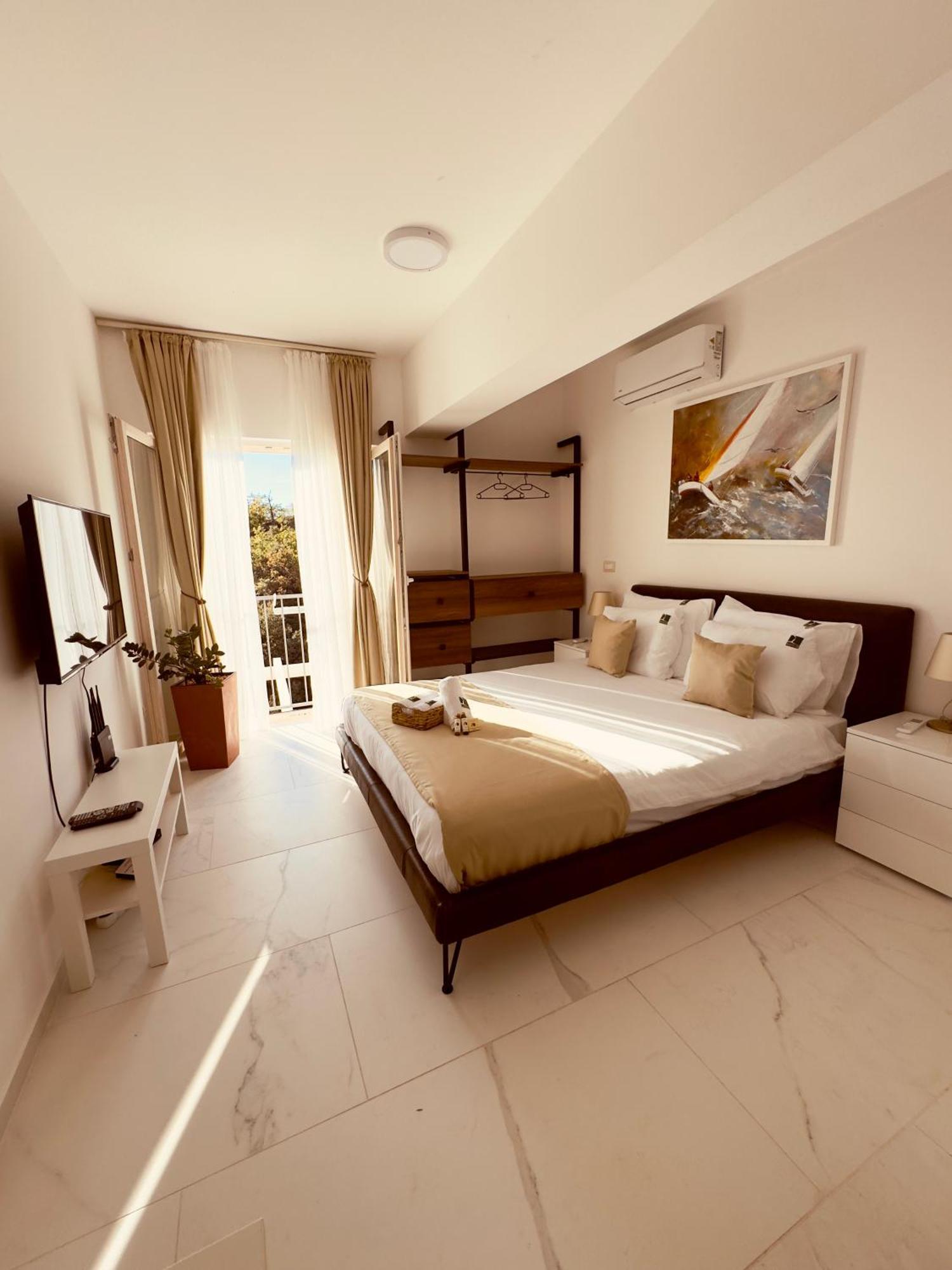 Oliva Aparthotel 4*